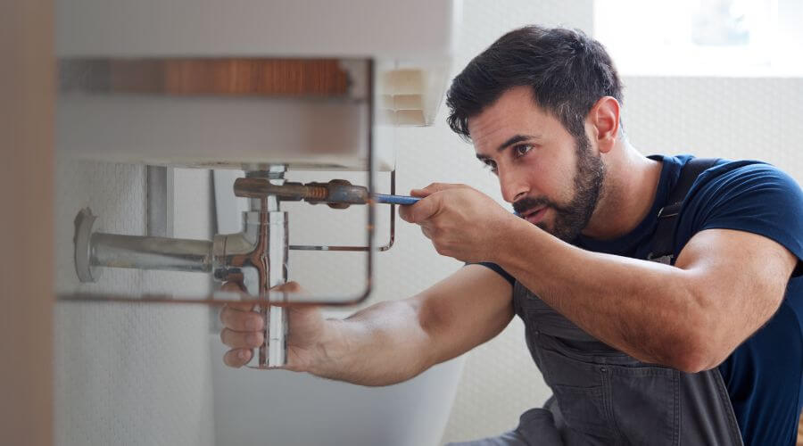 Professional water heater repair in Wolflake, IN